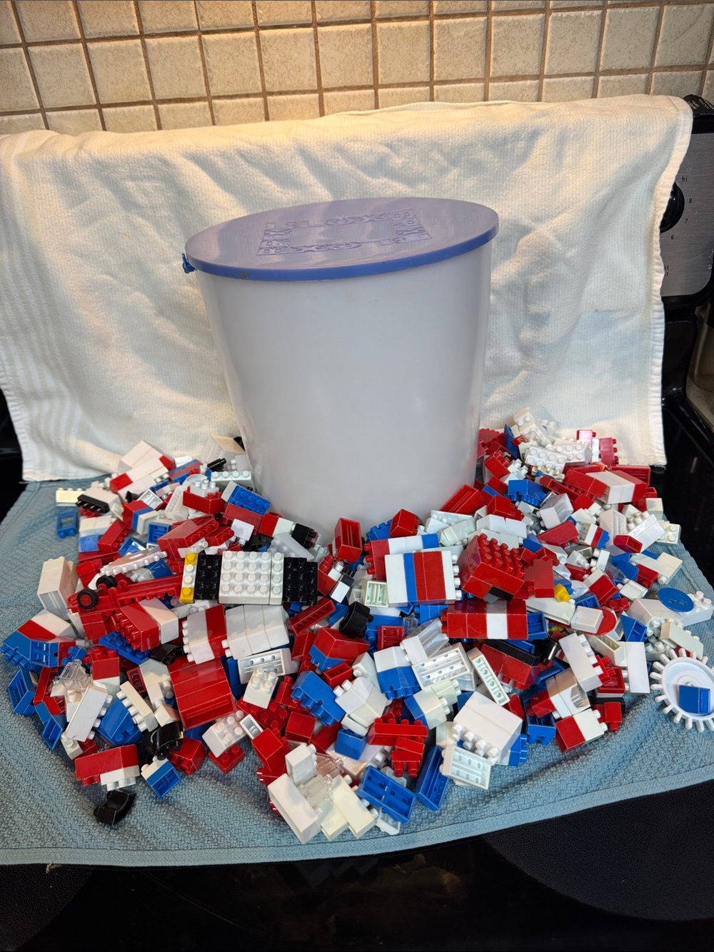 Lego’s 4 Pounds w/ large plastic container
